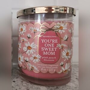 NEW Bath & Body Works Pink Peach Blossom 8oz 1 Wick Candle Gift For Mom
